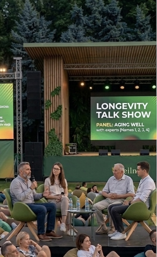 Invitați experți
